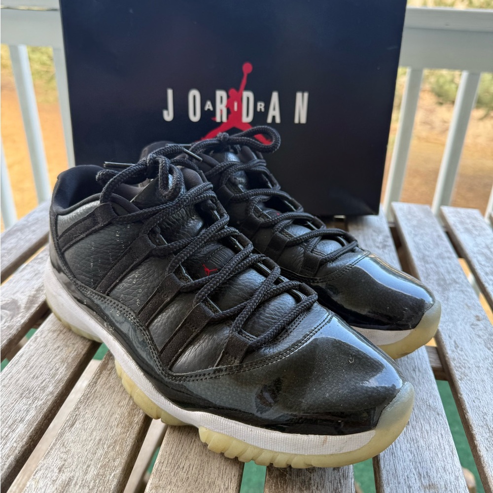 Jordan Men's Black Sneakers